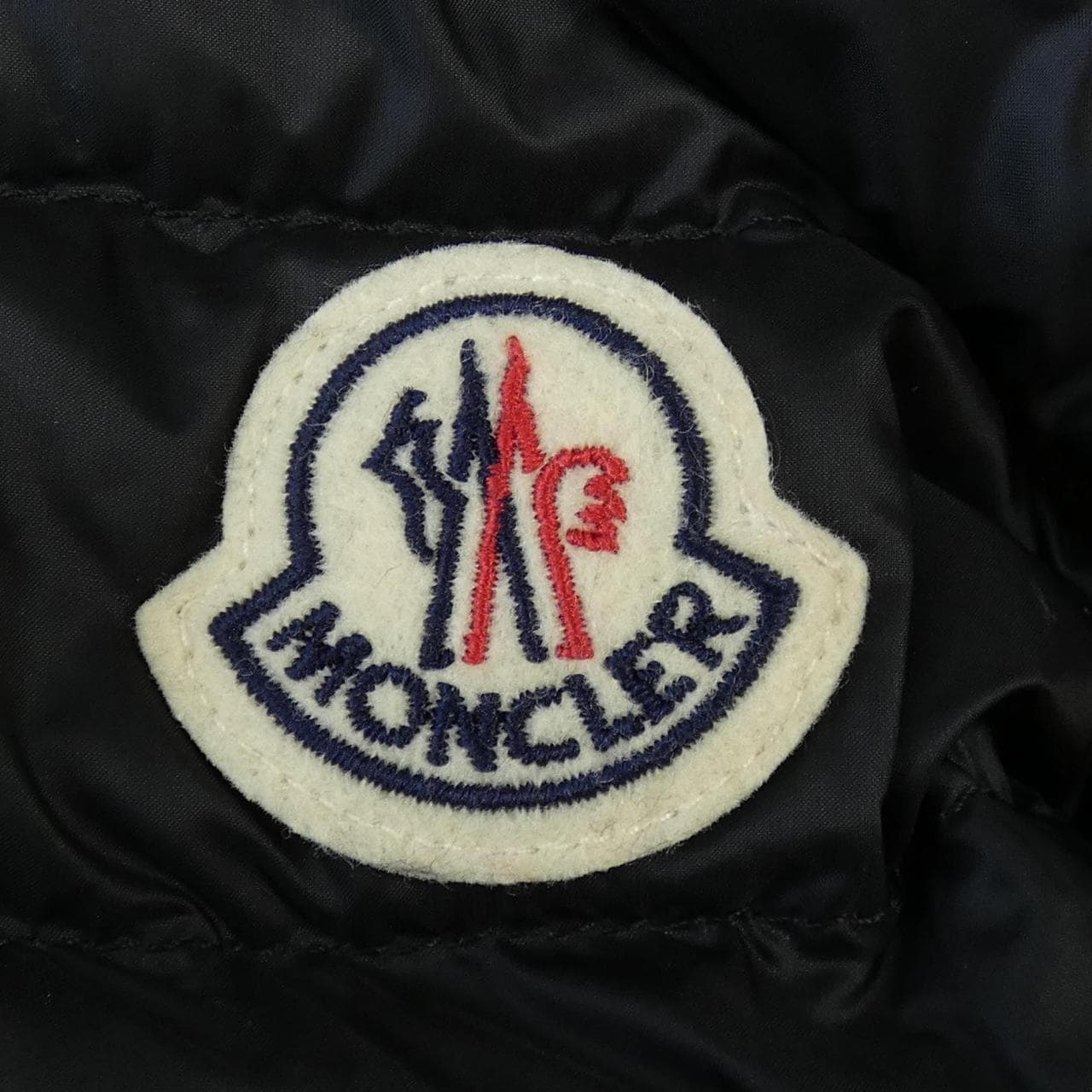 モンクレール MONCLER ダウンジャケット