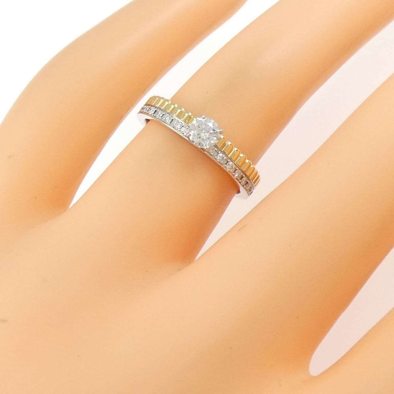 ブシュロン キャトル ラディアント ソリテール リング 0.21CT D VVS2 3EXT