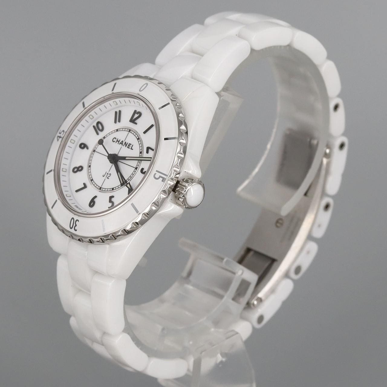 CHANEL J12 33mm Ceramic H5698 Ceramic Quartz