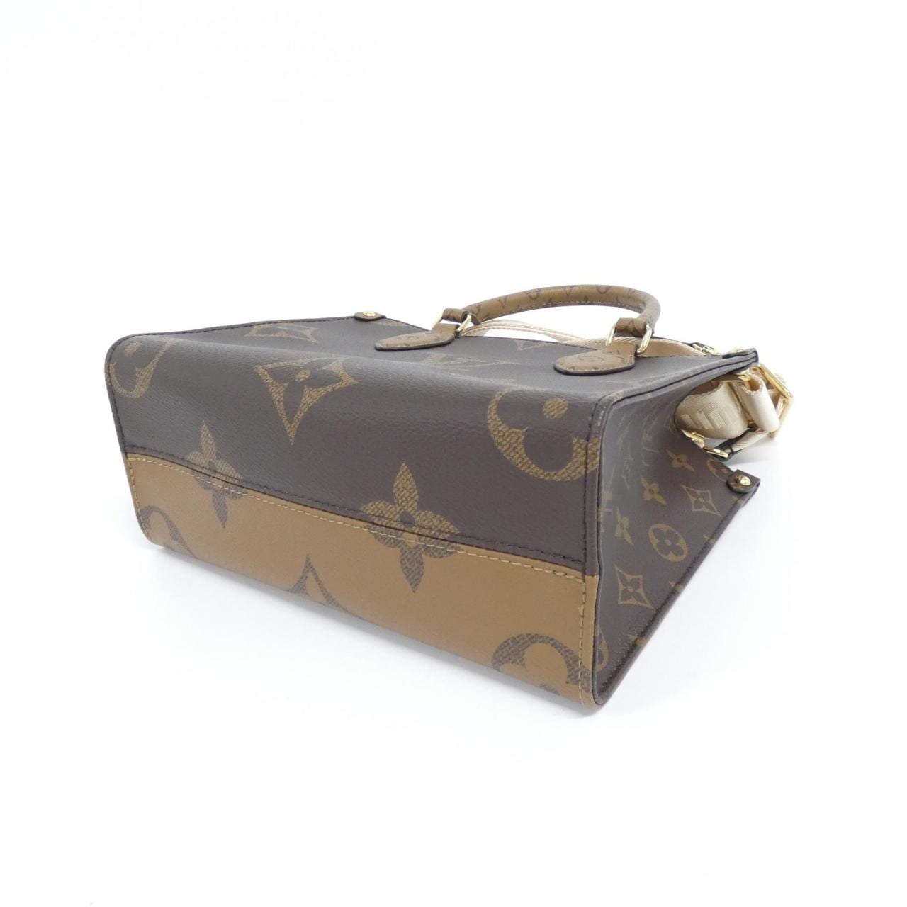 ルイヴィトン モノグラム ジャイアント オンザゴー PM M46373 バッグ