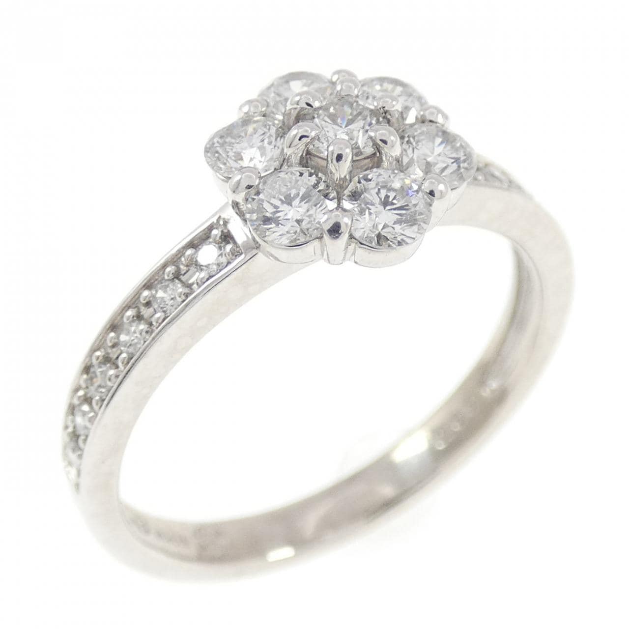 PT900 フラワー ダイヤモンド リング 0.65CT
