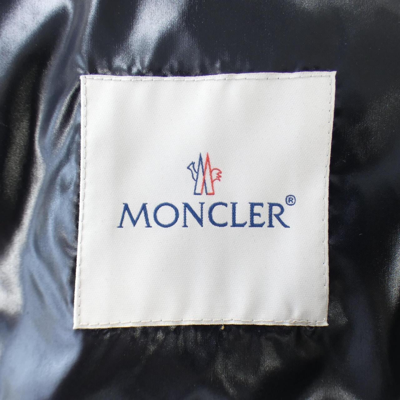 モンクレール MONCLER ダウンジャケット