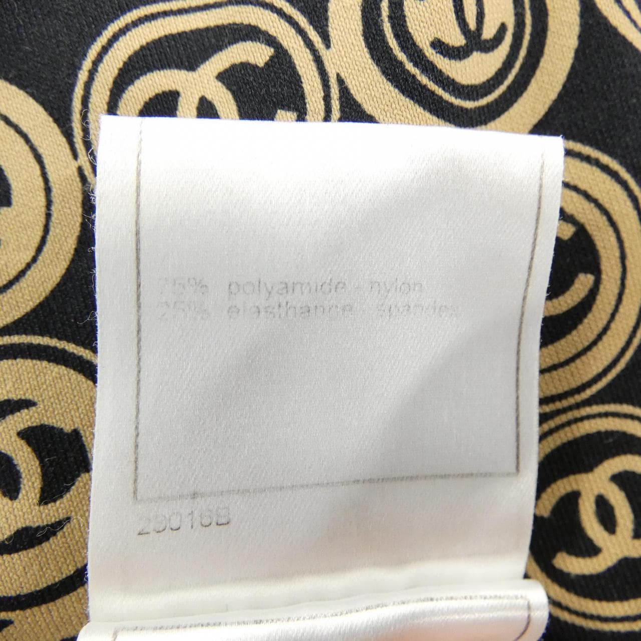 【ヴィンテージ】シャネル CHANEL P20766V12198 03P カーディガン