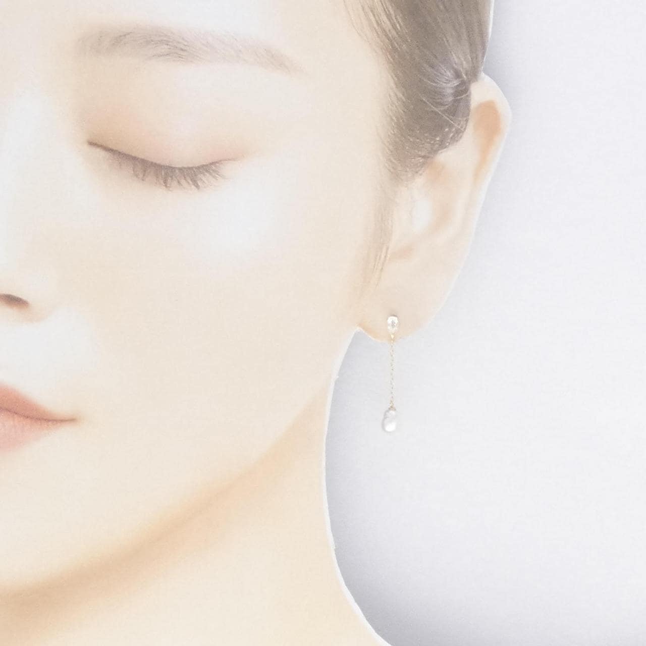 K18YG Akoya pearl earrings