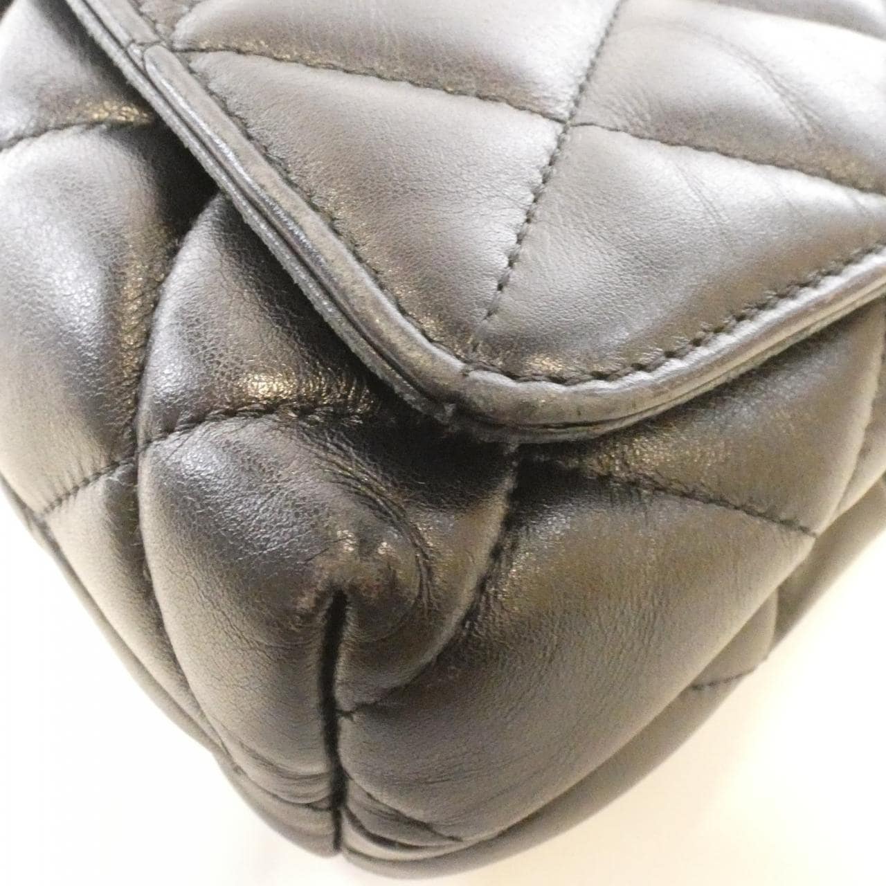 バレンシアガ B ロゴ ショルダー M キルテッド 593371 ショルダーバッグ