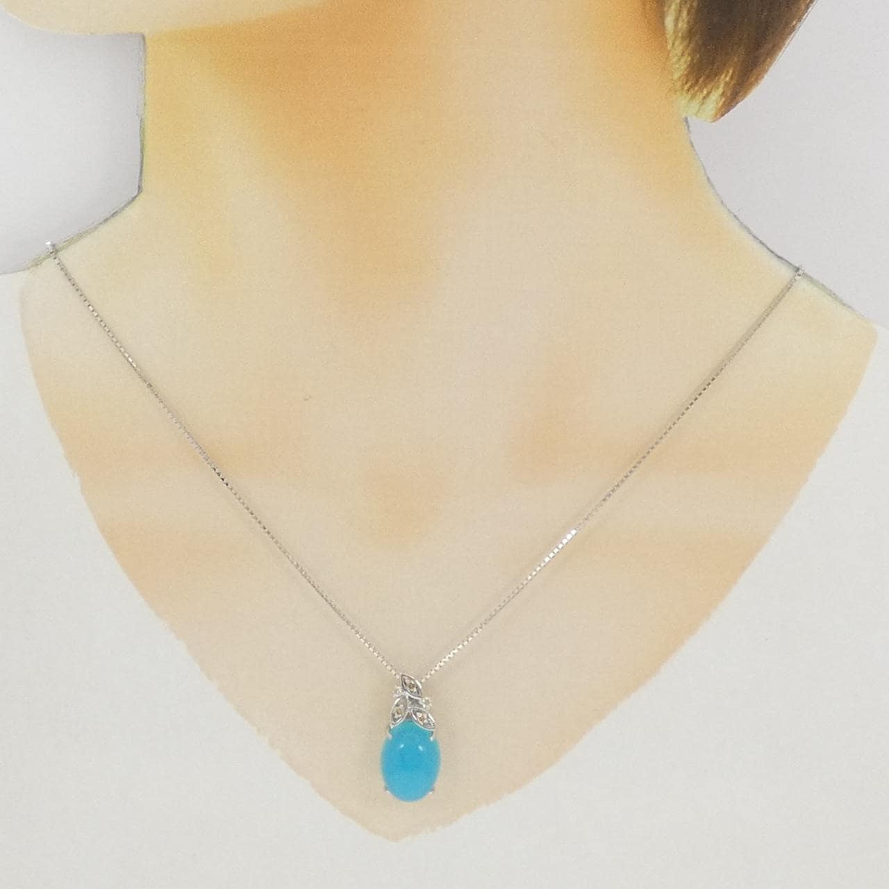 K18WG カルセドニー ネックレス 9.45CT