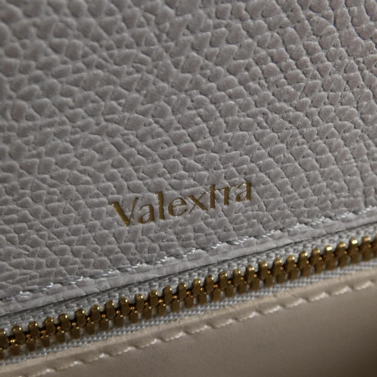 ヴァレクストラ VALEXTRA BAG
