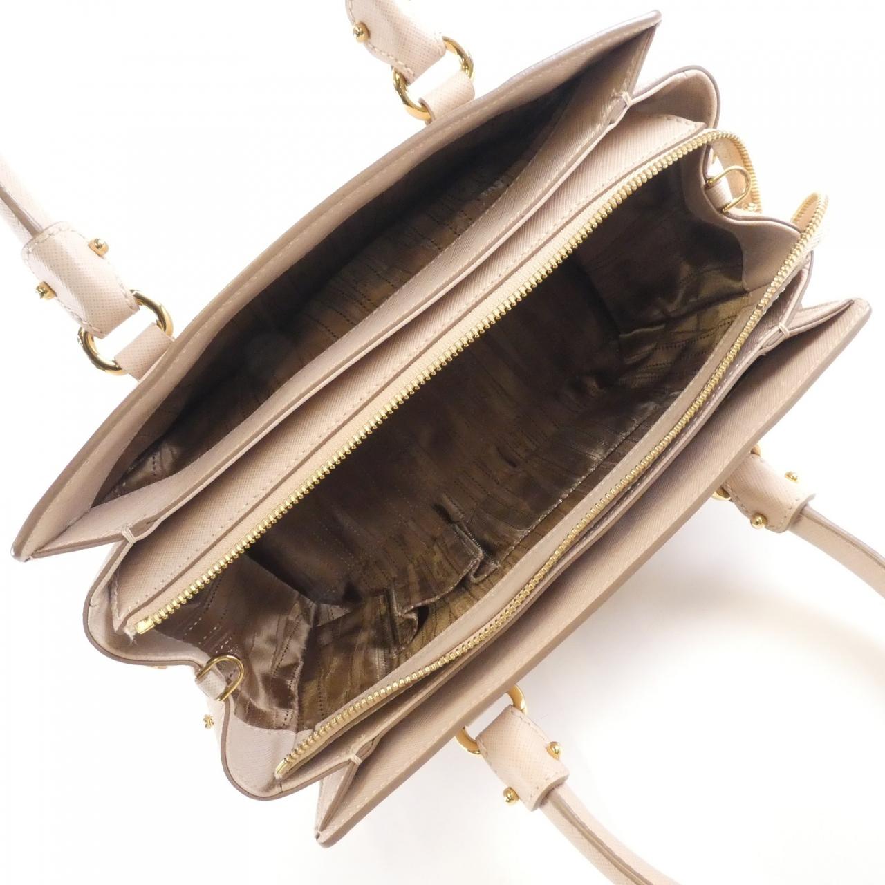 サルヴァトーレフェラガモ 21 F317 バッグ