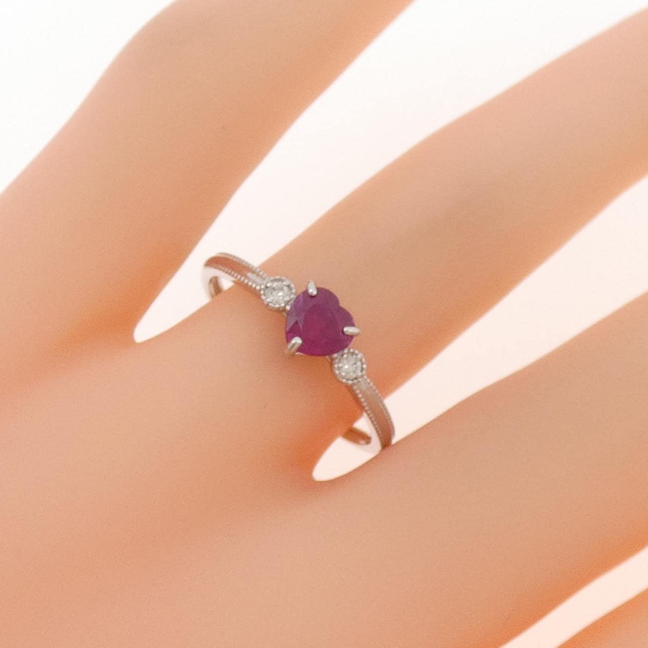 PT900 ハート ルビー リング 0.45CT