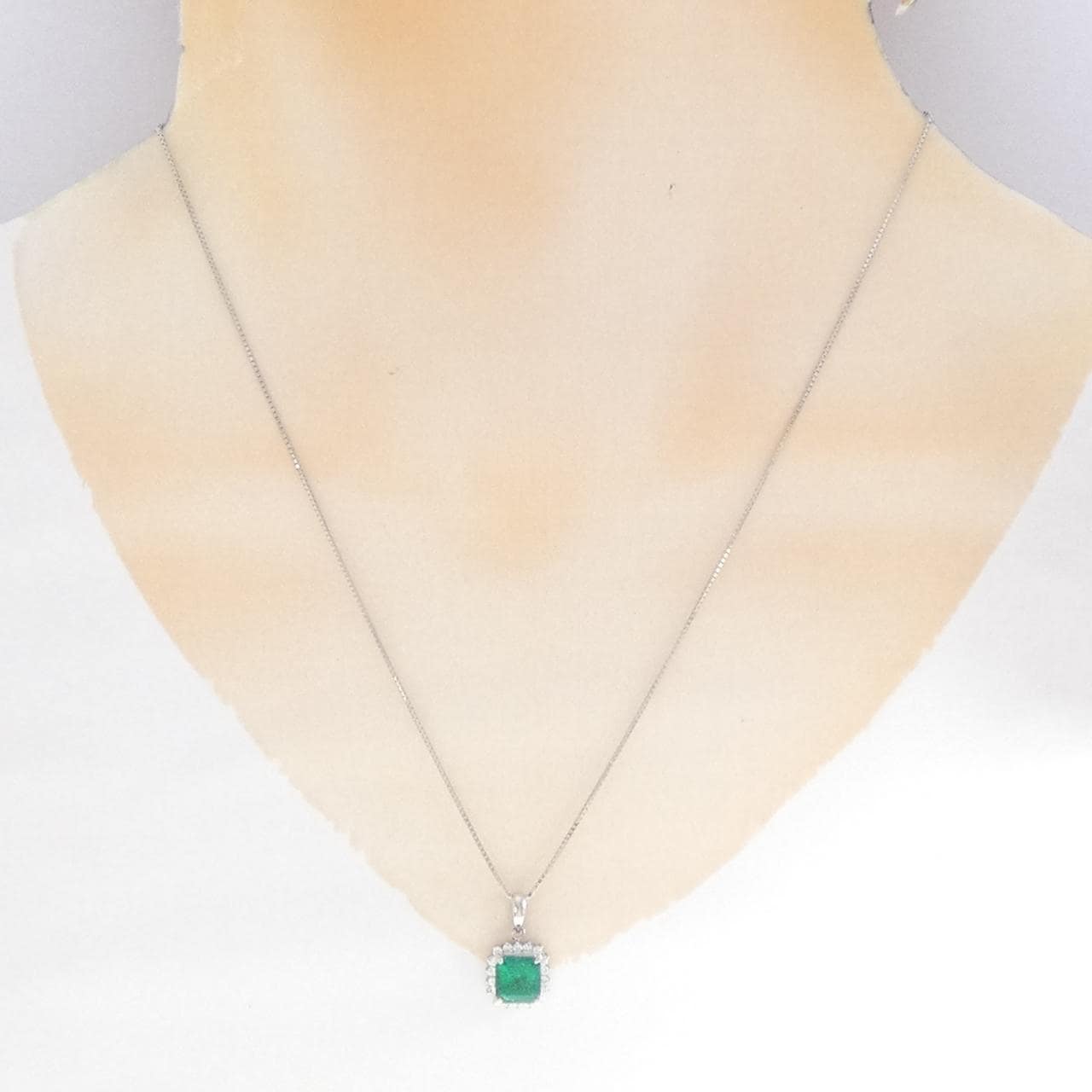 PT900/PT850 エメラルド ネックレス 1.44CT