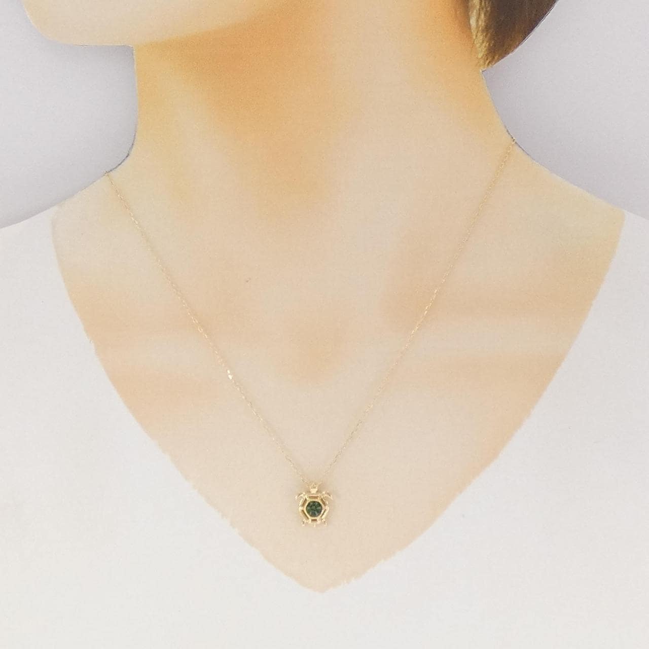 K18YG タートル トラピッチェエメラルド ネックレス 0.20CT