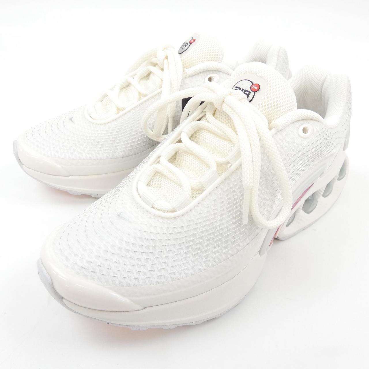 ナイキ NIKE スニーカー