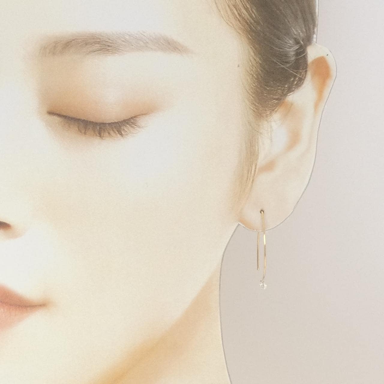 アーカー ベアリーフ ピアス 0.12CT