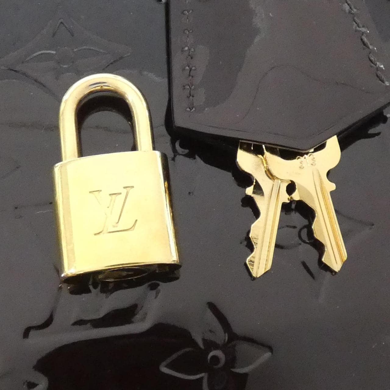 ルイヴィトン ヴェルニ アルマBB M91678 バッグ