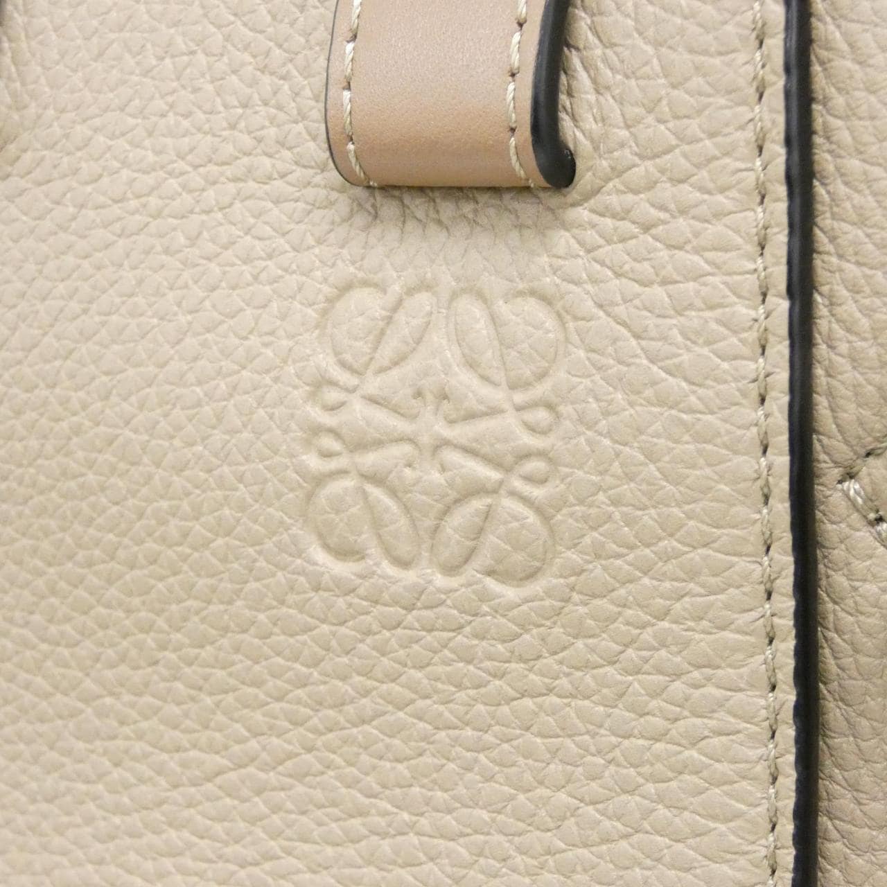 ロエベ ハンモック コンパクト A538H13X03 ショルダーバッグ