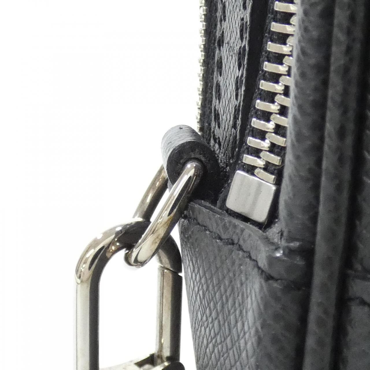 ルイヴィトン タイガ パヴェル M31142 セカンドバッグ