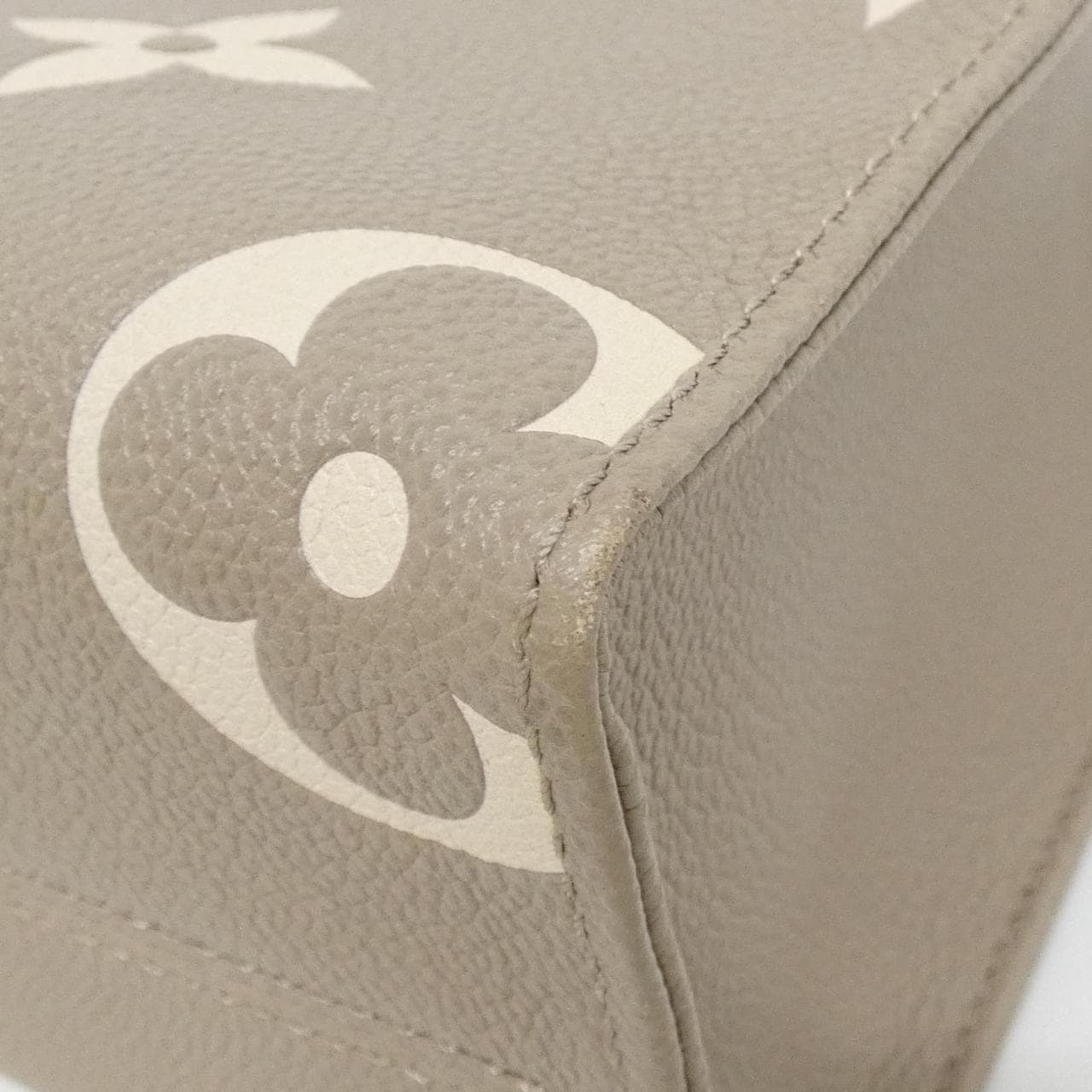 ルイヴィトン バイカラー モノグラム アンプラント オンザゴー PM M45779 バッグ