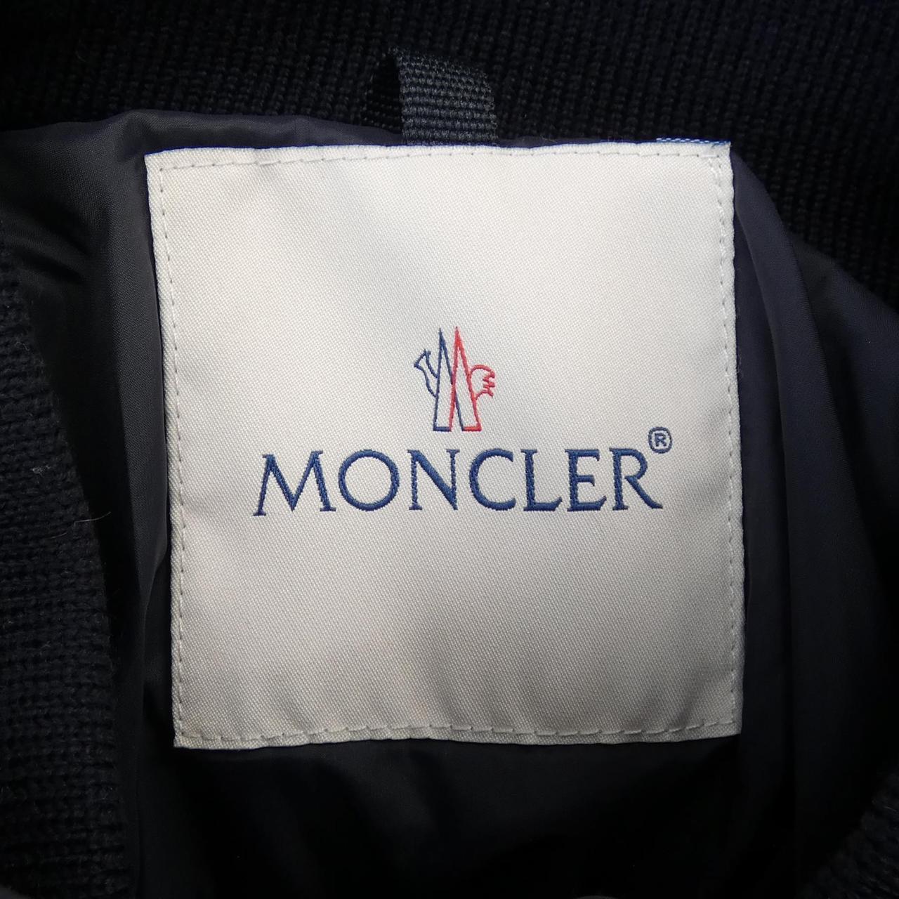 モンクレール MONCLER ダウンジャケット