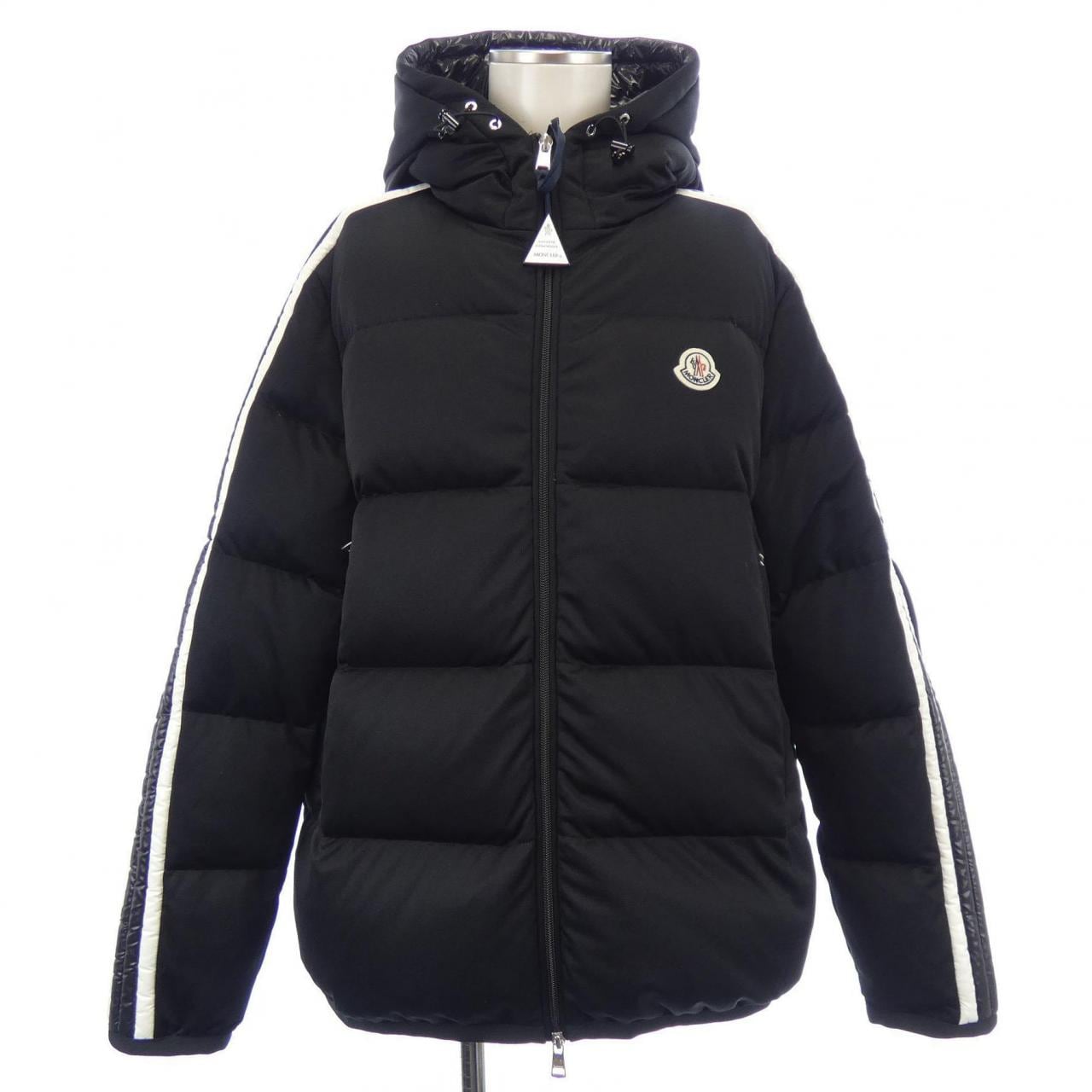 モンクレール MONCLER ダウンジャケット