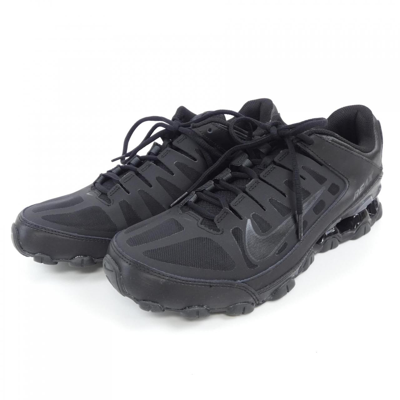 耐克NIKE运动鞋