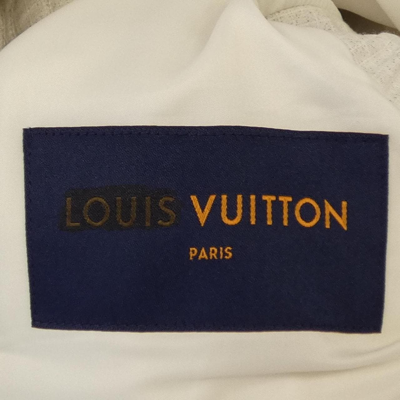 ルイヴィトン LOUIS VUITTON オールオーバーVuittonスノーダウンジレ HOG16WR77 ダウンベスト