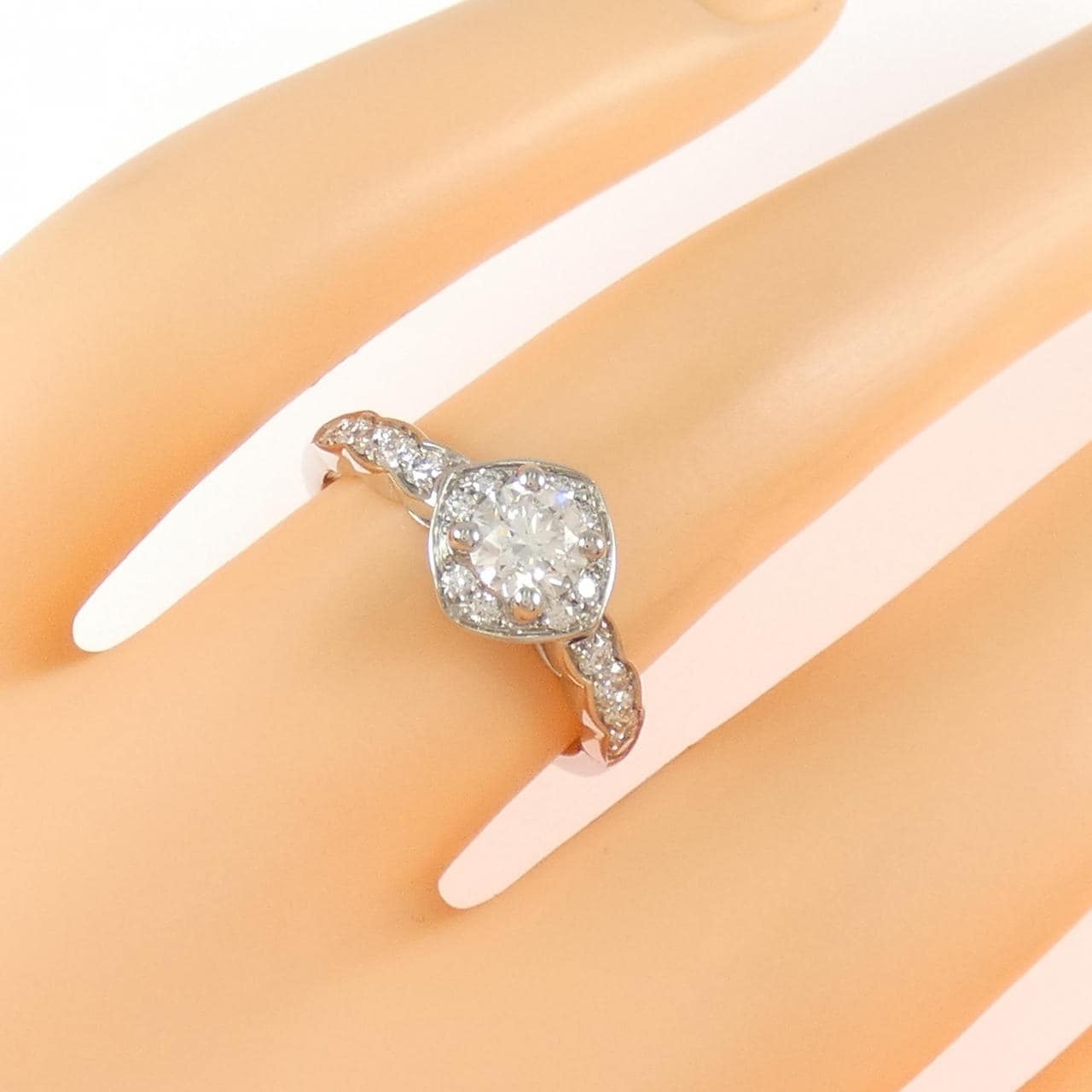 シャネル ココ クラッシュ リング 0.40CT F VVS2 3EXT