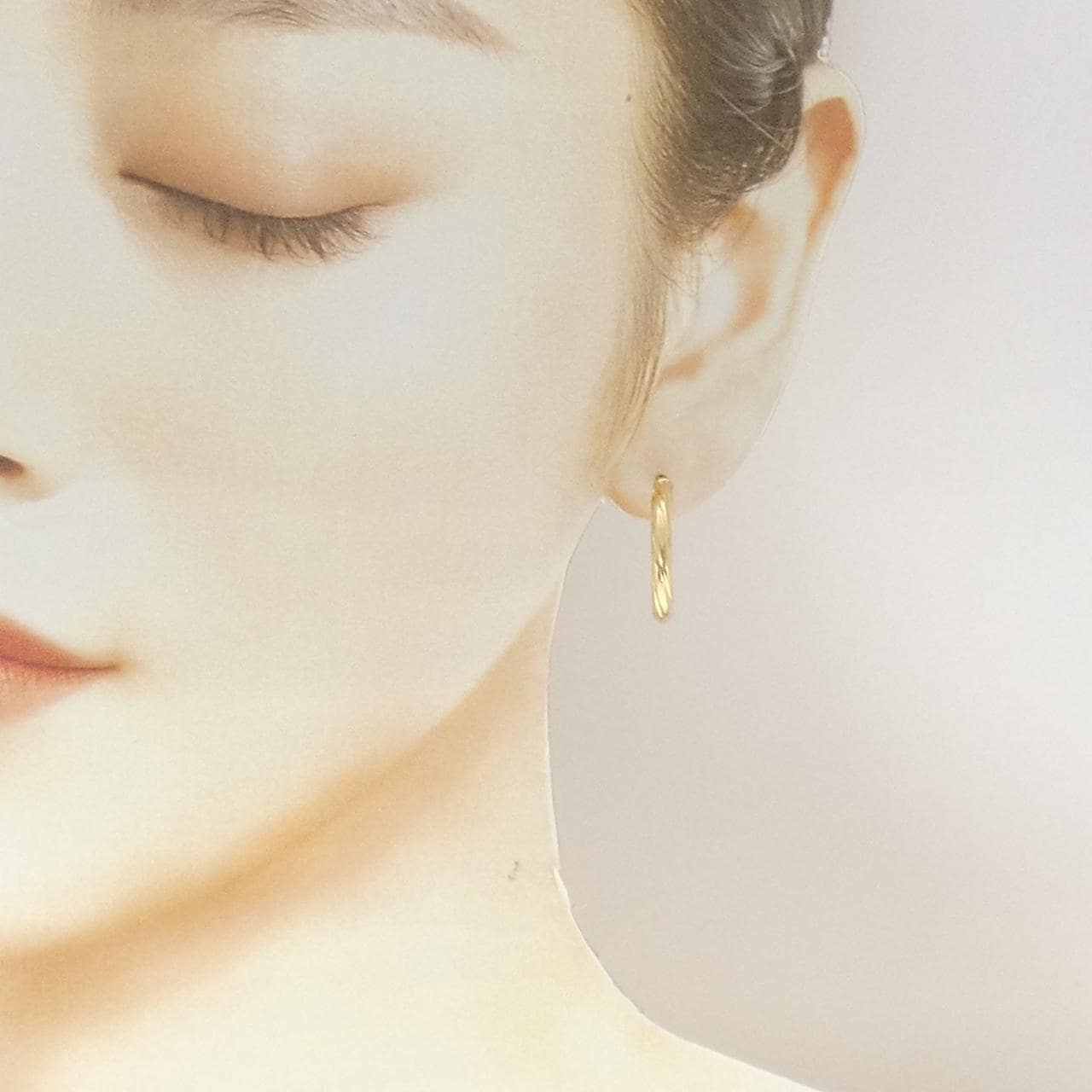 ウノアエレ 750YG ピアス