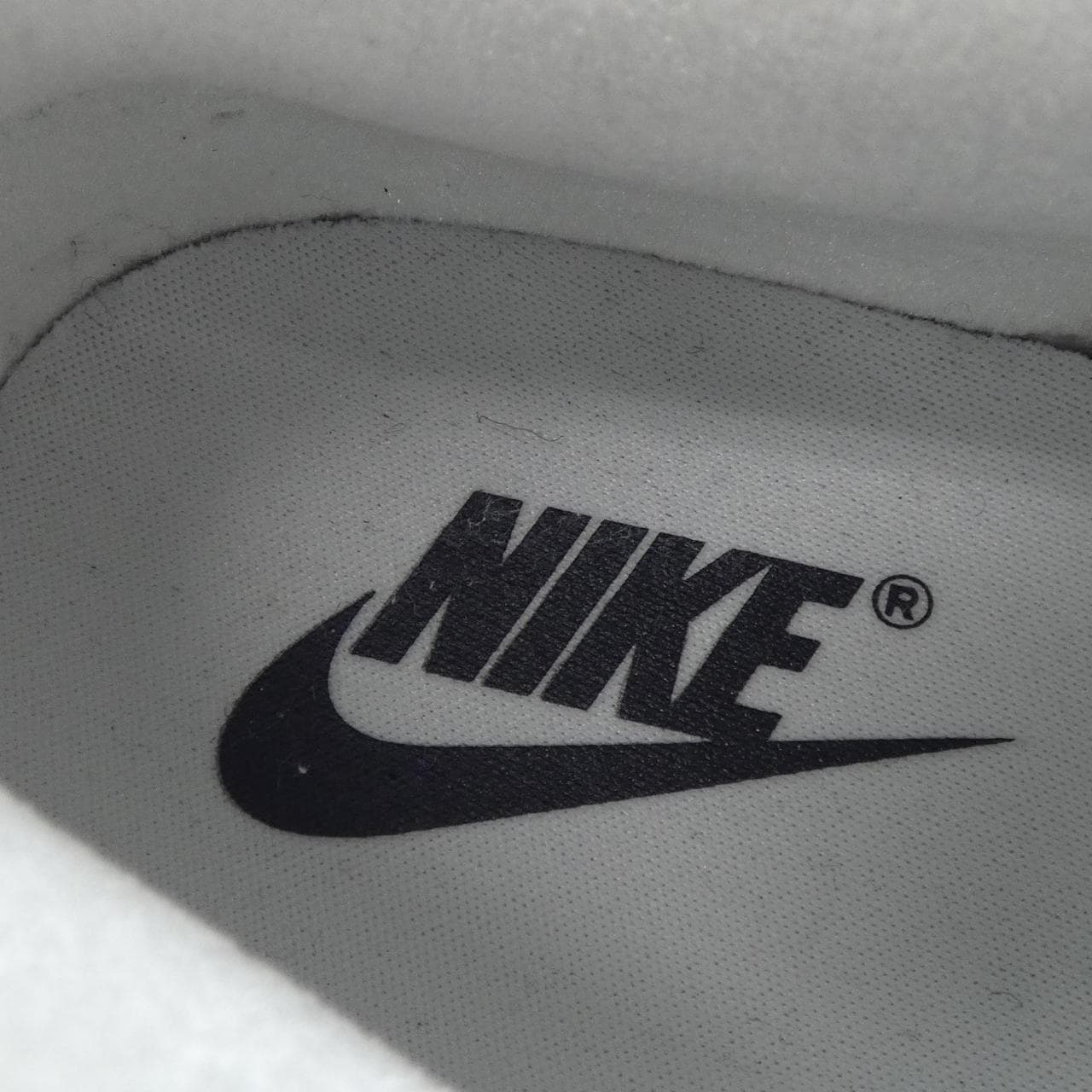 ナイキ NIKE FD8683-100 スニーカー