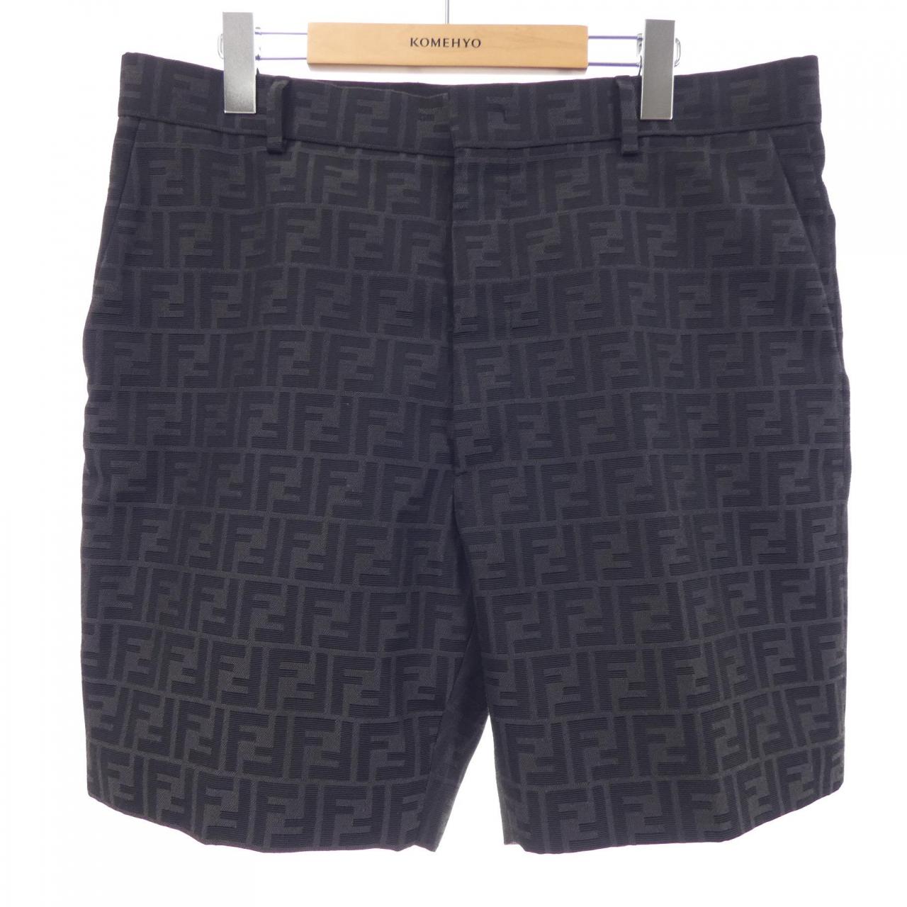 フェンディ FENDI FF FB0521 A6WJ ショートパンツ