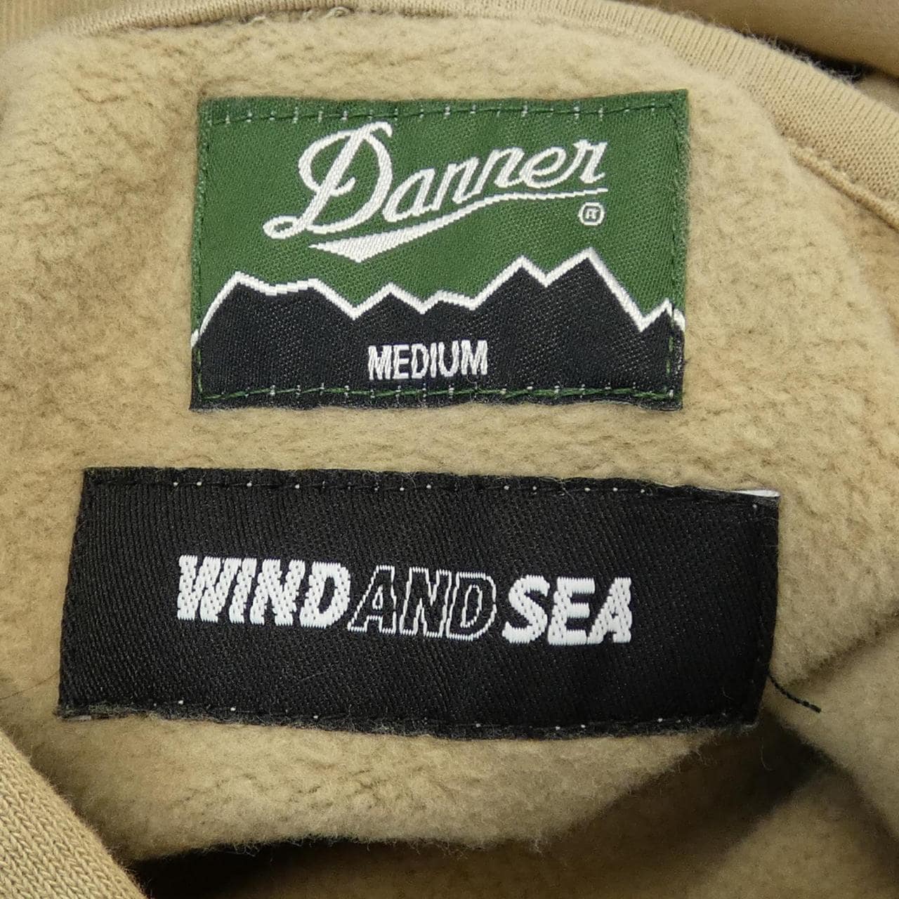 DANNER×WINDANDSEA パーカー