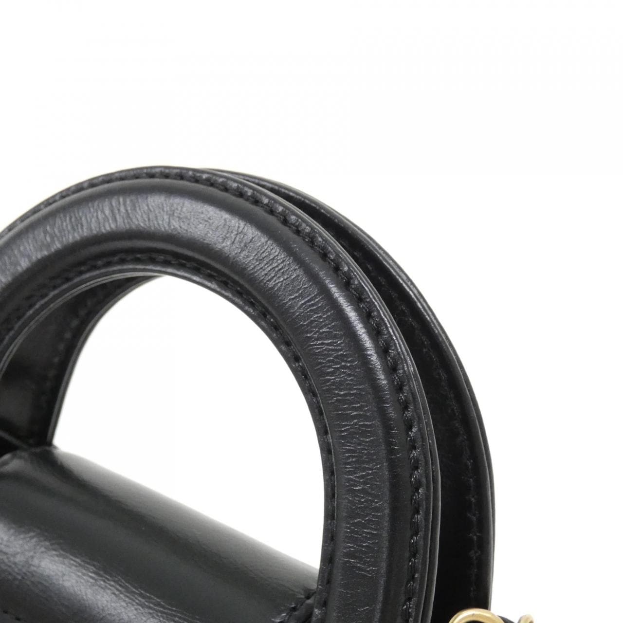 CHANEL AP3435 chain clutch