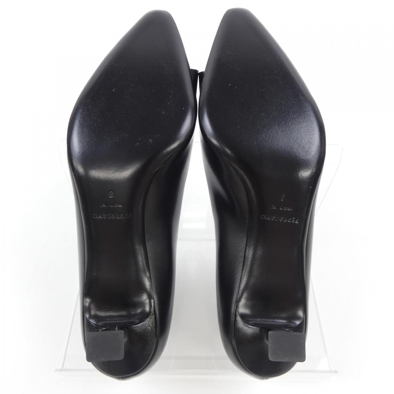 フェラガモ FERRAGAMO パンプス