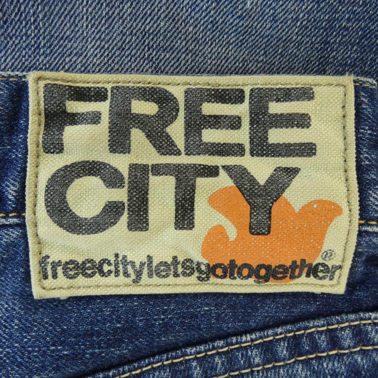 自由城FREE CITY牛仔裤