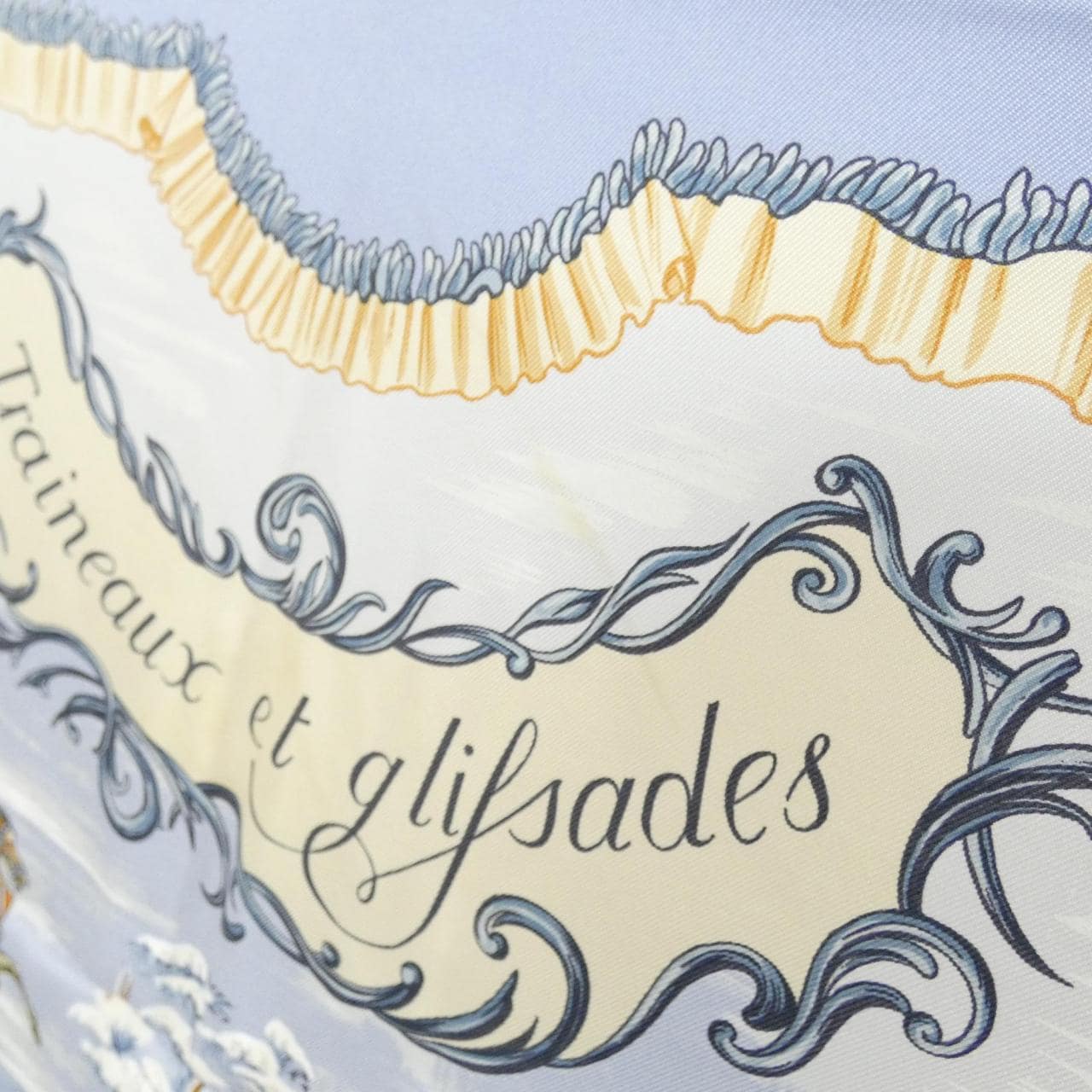 エルメス TRAINEAUX ET GLISSADES カレ スカーフ