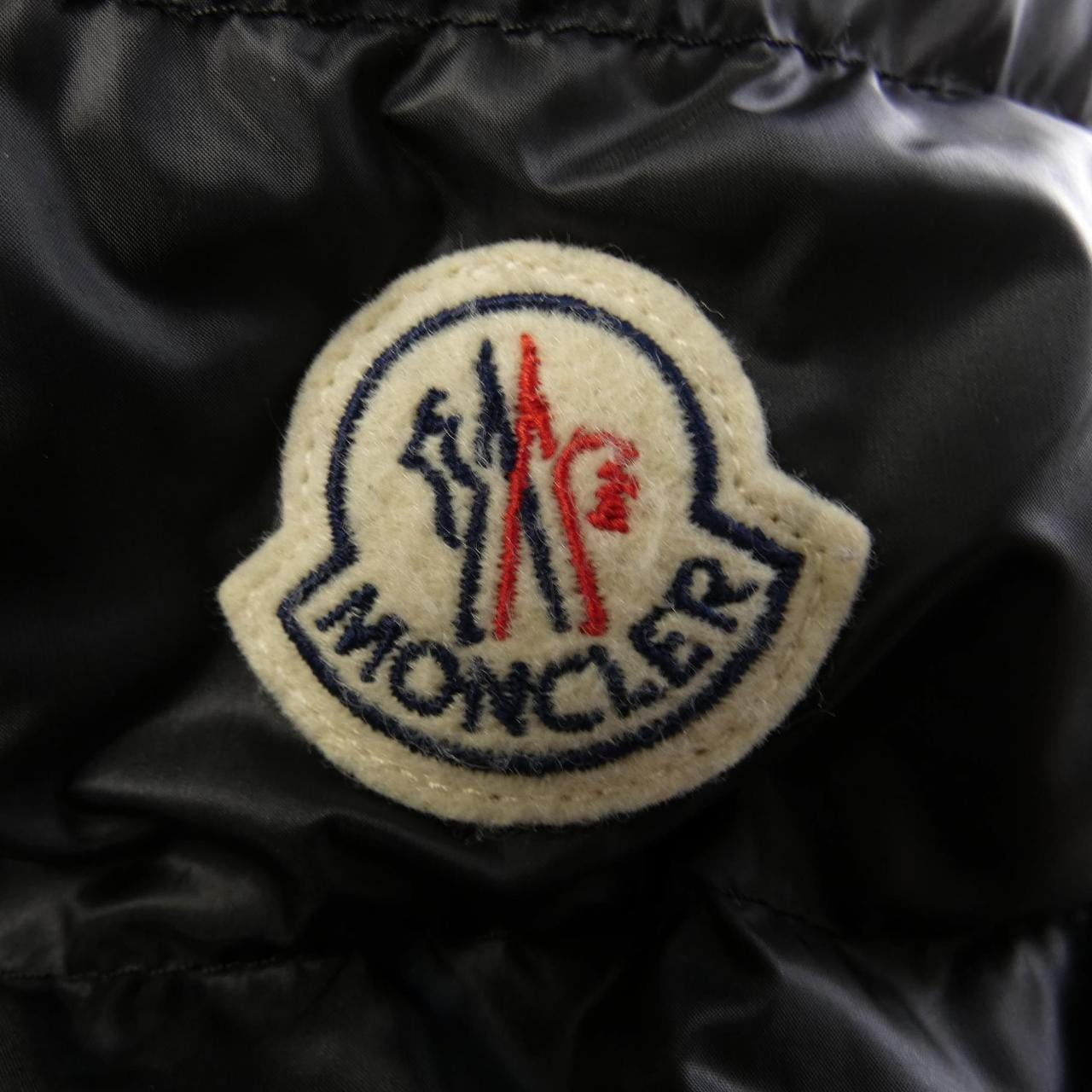 モンクレール MONCLER ダウンジャケット