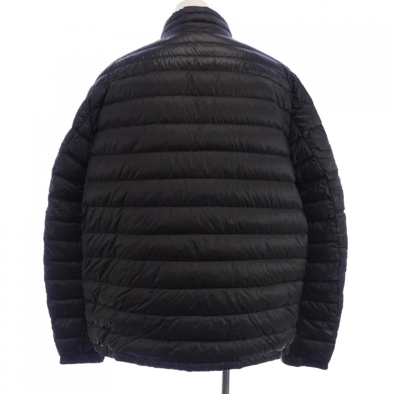 モンクレール MONCLER ダウンジャケット