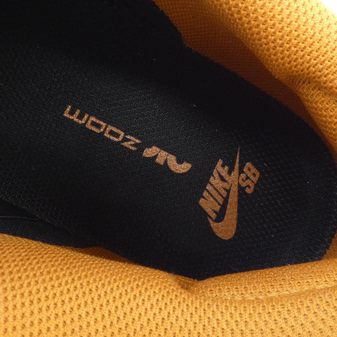 ナイキ NIKE FZ1233-002 スニーカー