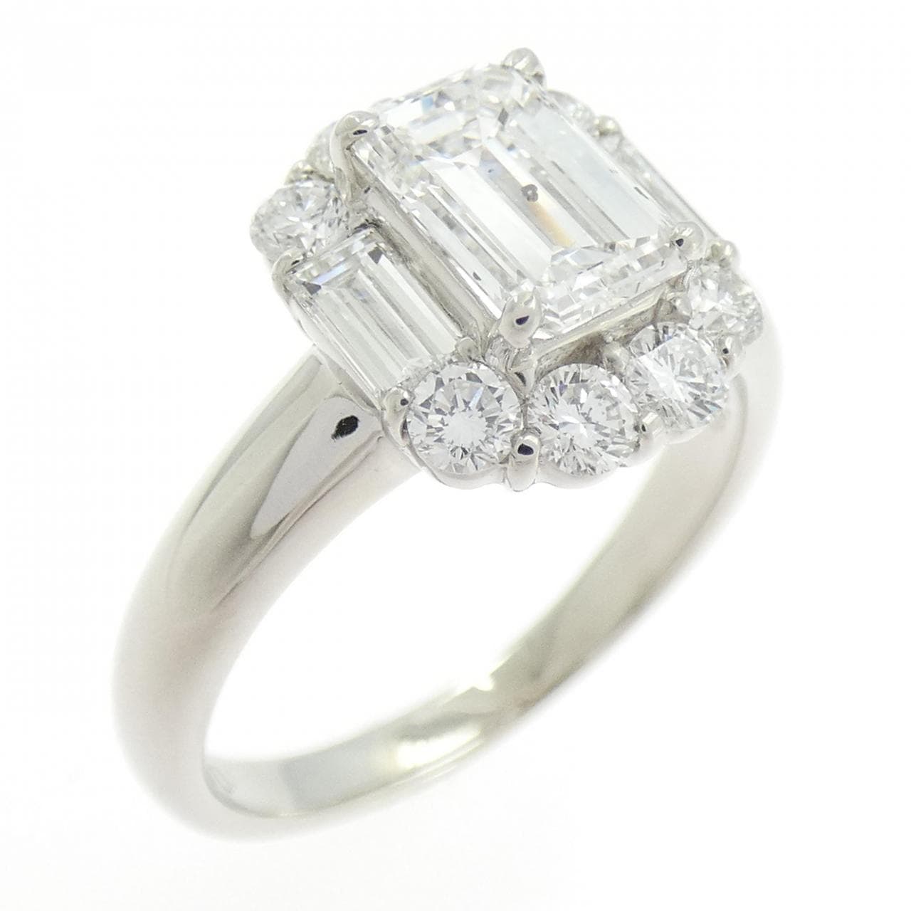 PT900 ダイヤモンド リング 1.090CT F SI2 エメラルドカット