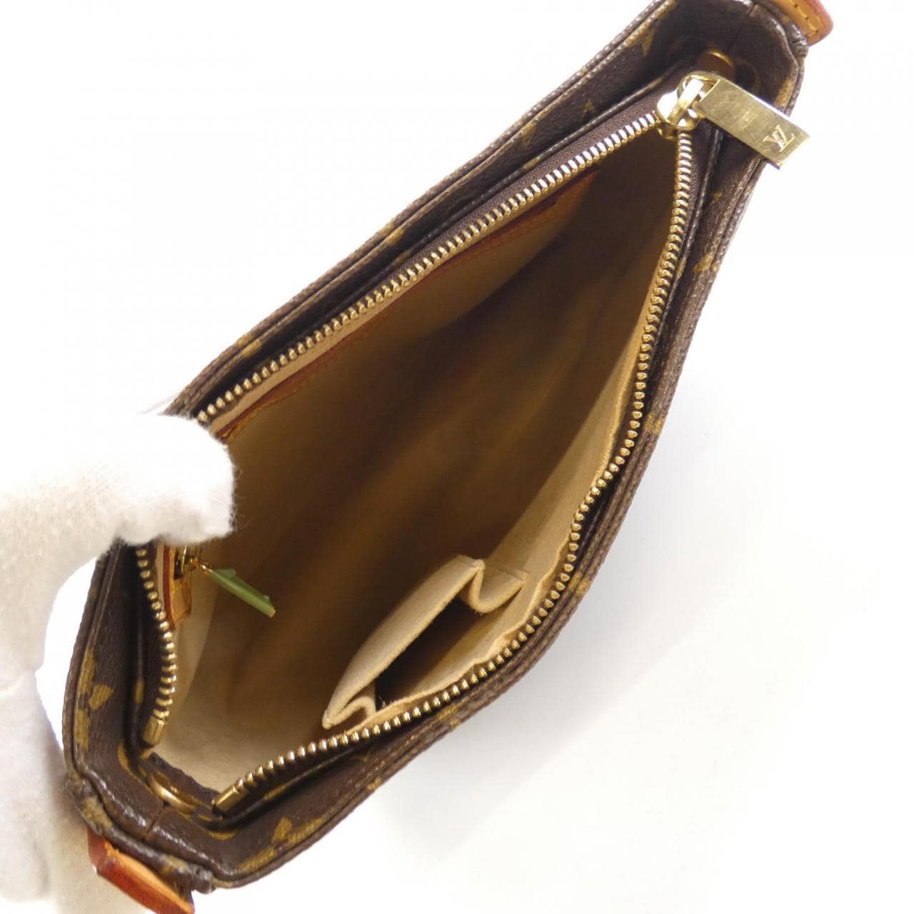 LOUIS VUITTON Monogram Loop 中号 M51146 单肩包