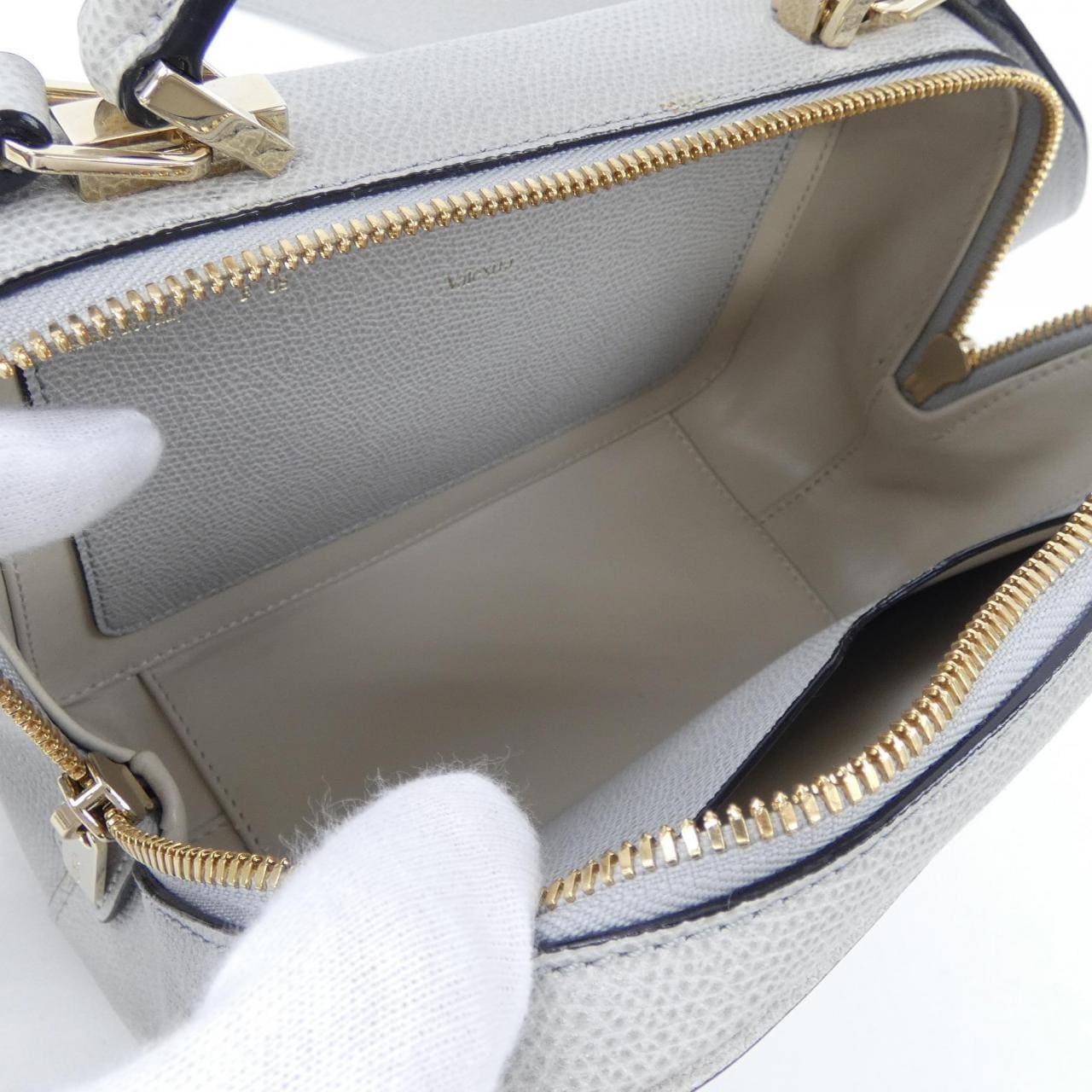 ヴァレクストラ VALEXTRA セリエエッセ WBSS0016028LOC99 BAG