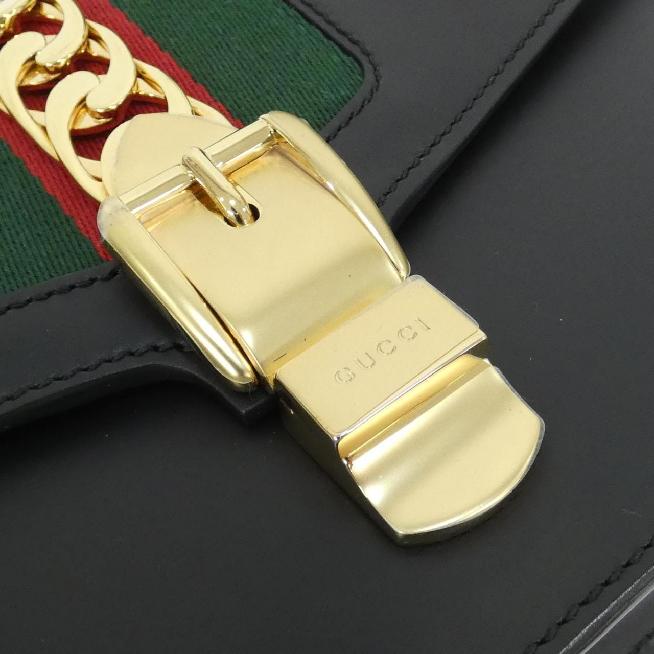 グッチ SYLVIE 421882 CVLEG ショルダーバッグ