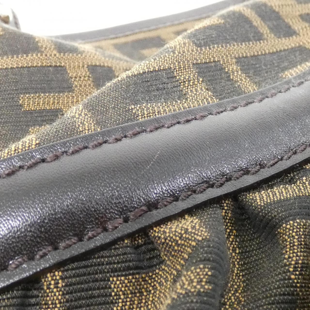 フェンディ 8BH186 JWU ショルダーバッグ