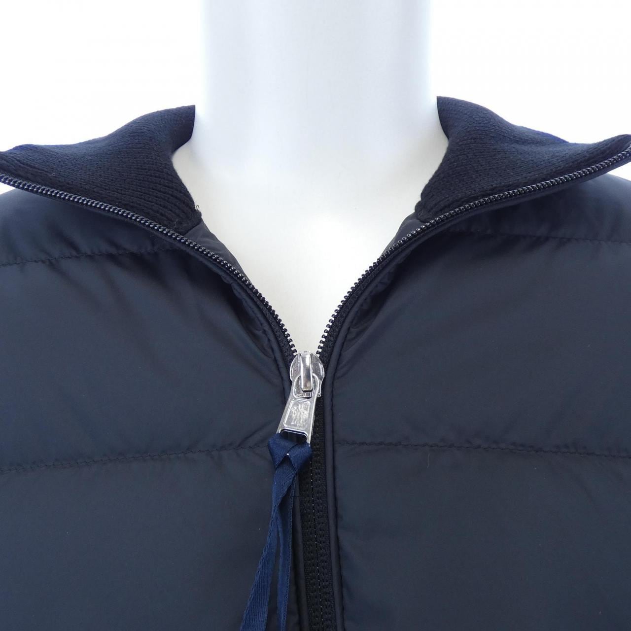 【新品】モンクレール MONCLER K20919B00003 ダウンジャケット