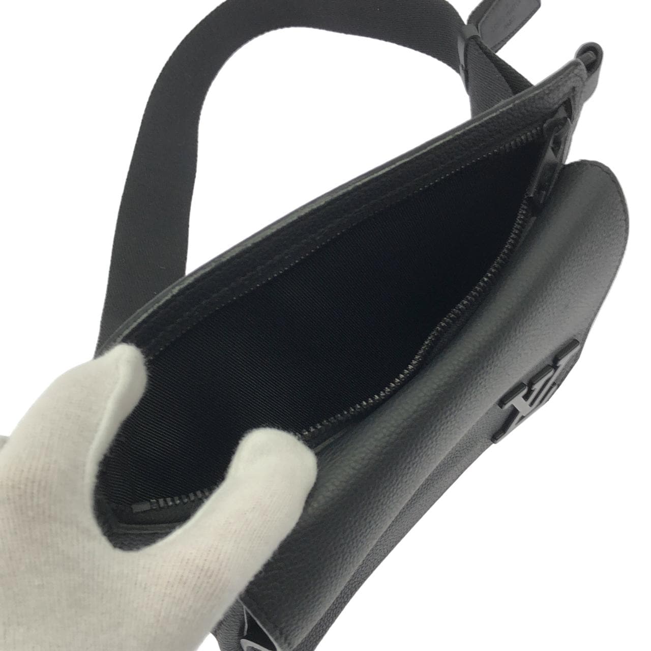 ルイヴィトン LVアエログラム テイクオフ スリング M57081 ショルダーバッグ