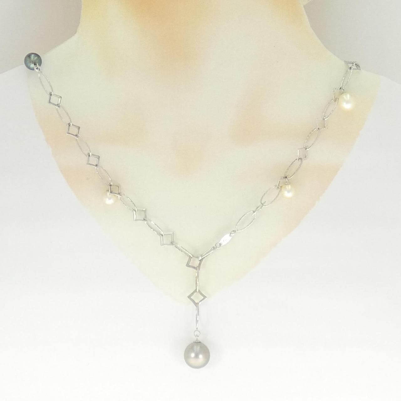 K18WG 黒蝶パール ネックレス