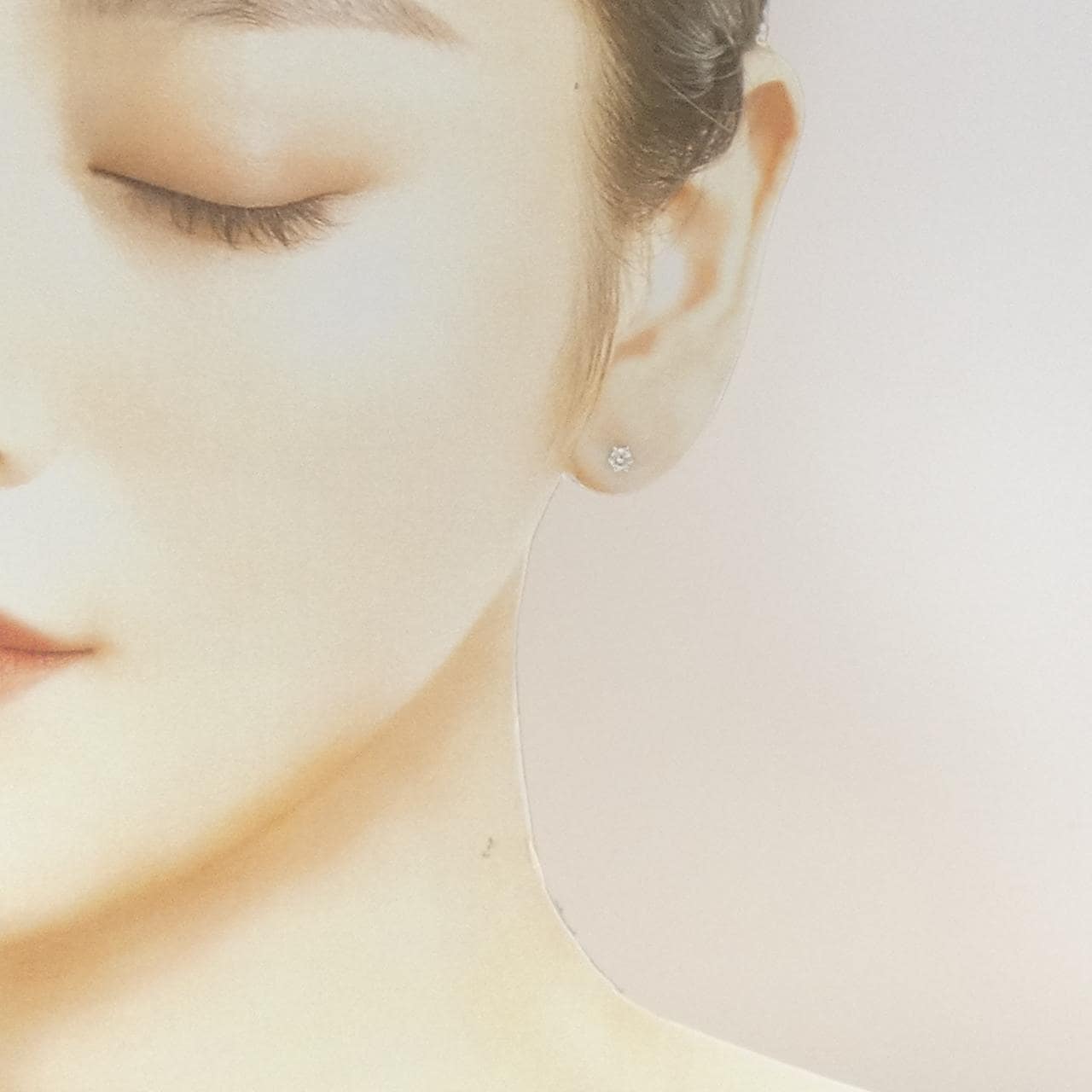 PT900 ソリティア ダイヤモンド ピアス 0.15CT 片耳