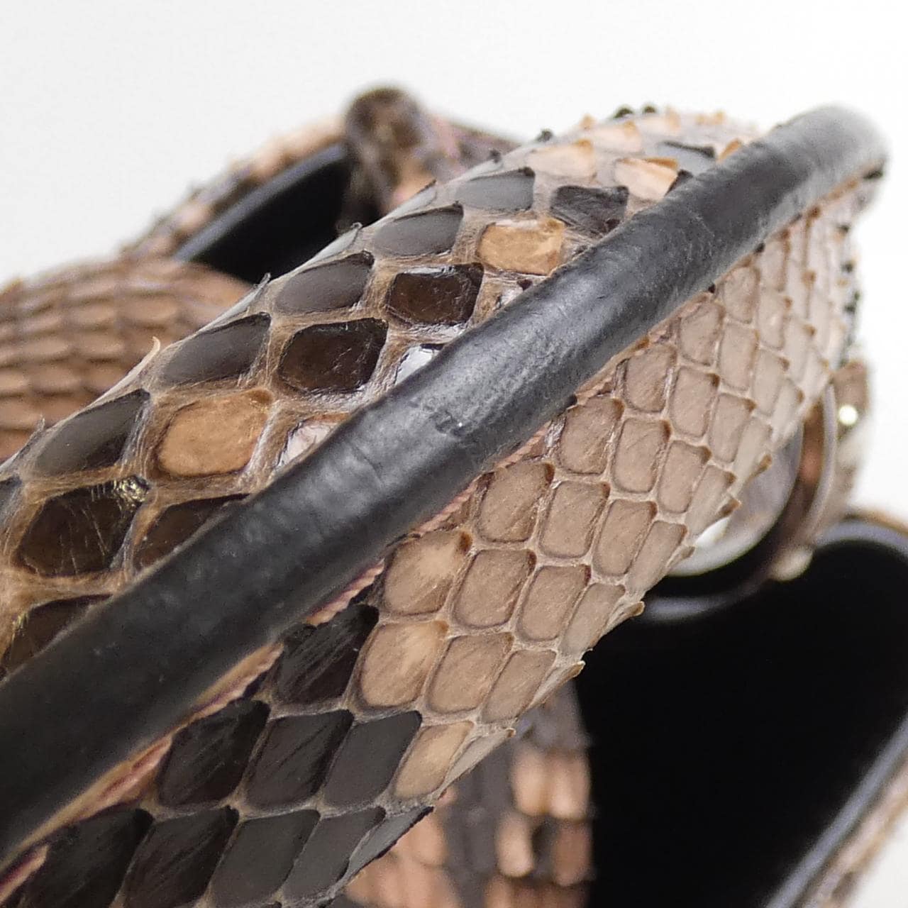 ルイヴィトン エキゾチックレザー カプシーヌBB バッグ