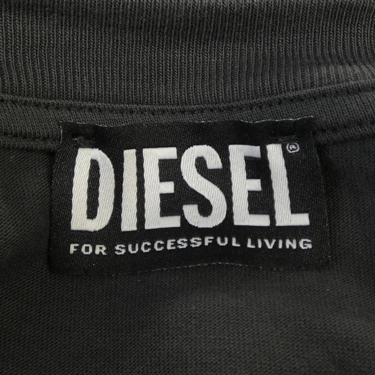 ディーゼル DIESEL Tシャツ