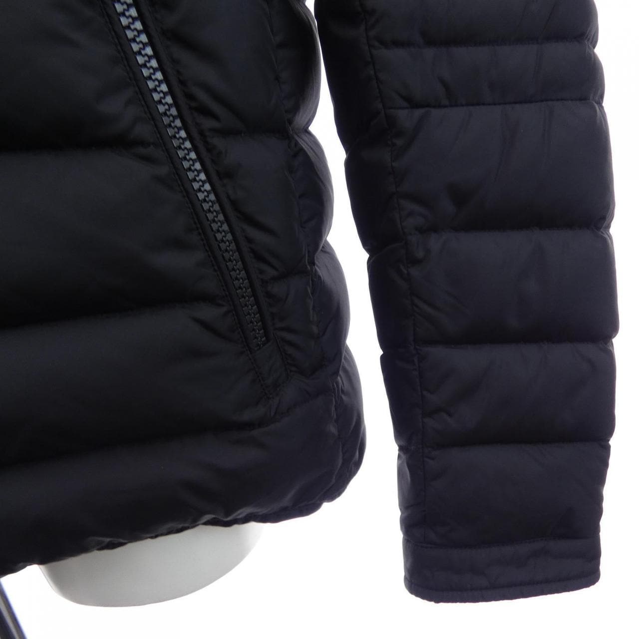 モンクレール MONCLER AMIOT ダウンジャケット