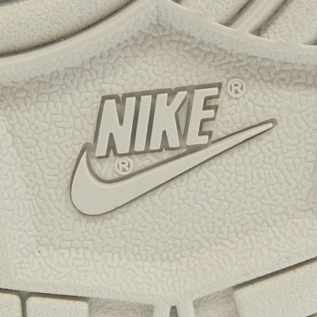 耐克NIKE運動鞋